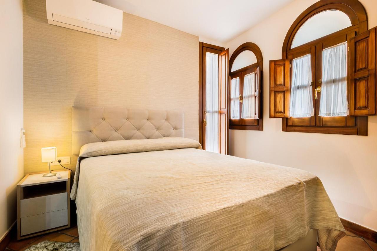 Duplex Deluxe Sevilla Center & Parking Opcional Εξωτερικό φωτογραφία